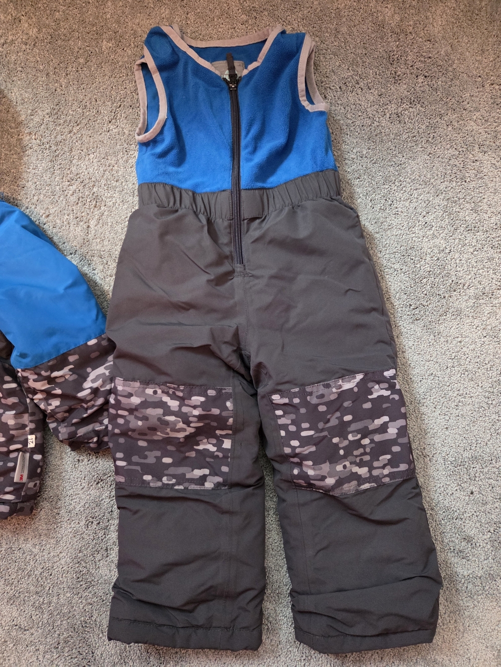 2T Snowsuit - Picture 3 of 3